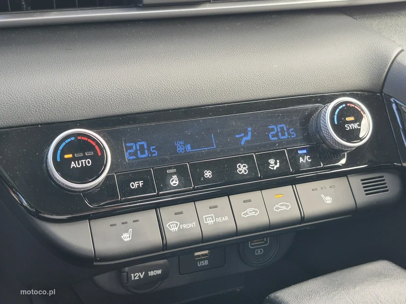 Hyundai Elantra 25