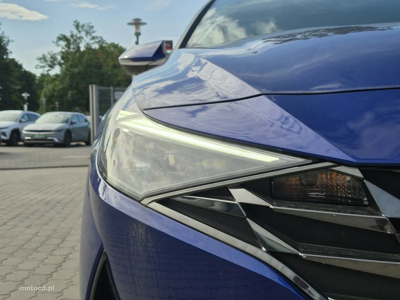 Hyundai Elantra 30