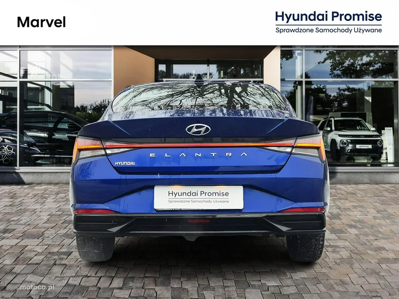 Hyundai Elantra 4