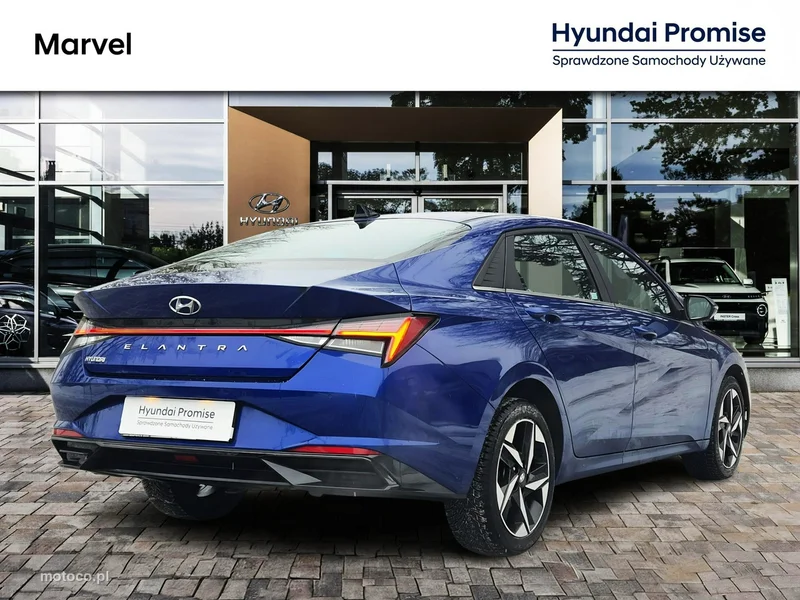 Hyundai Elantra 5