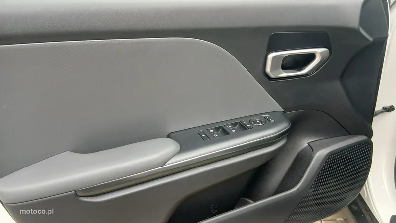 Kia K4 27