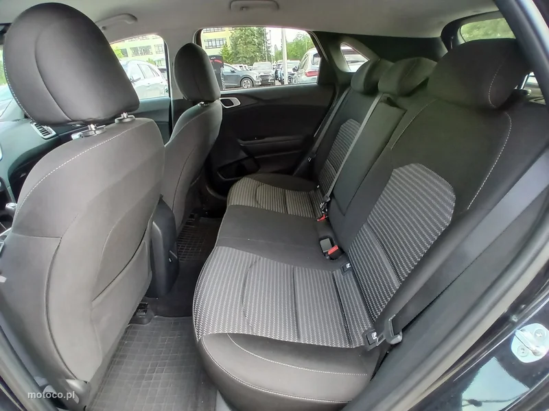 Kia Nowy Ceed 10