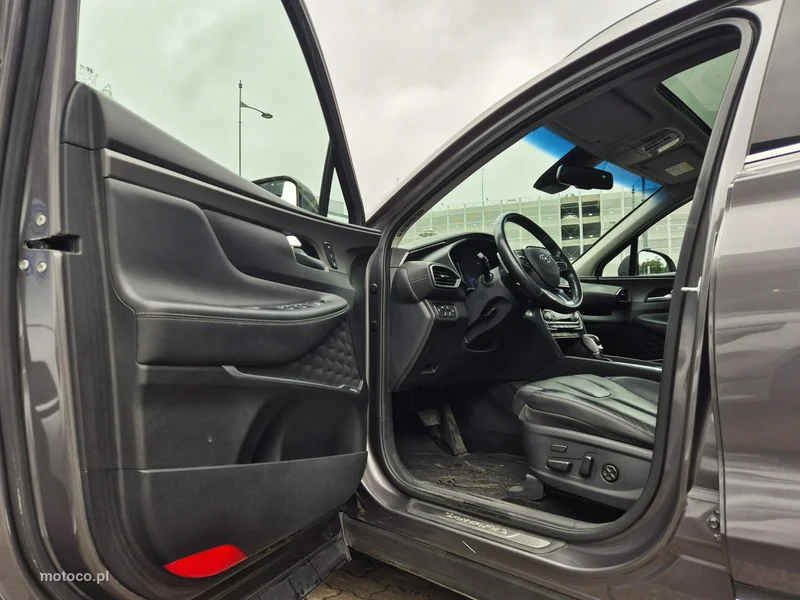 Hyundai SANTA FE 12