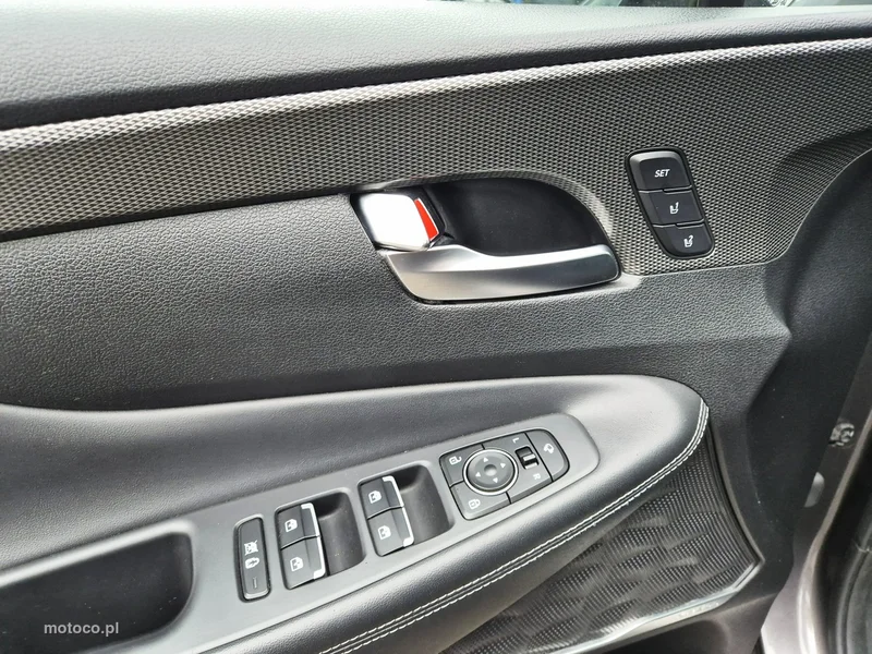 Hyundai SANTA FE 14