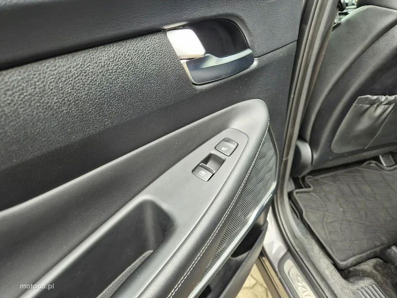 Hyundai SANTA FE 17
