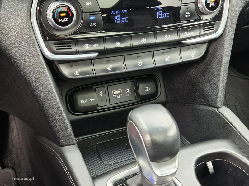 Hyundai SANTA FE 27