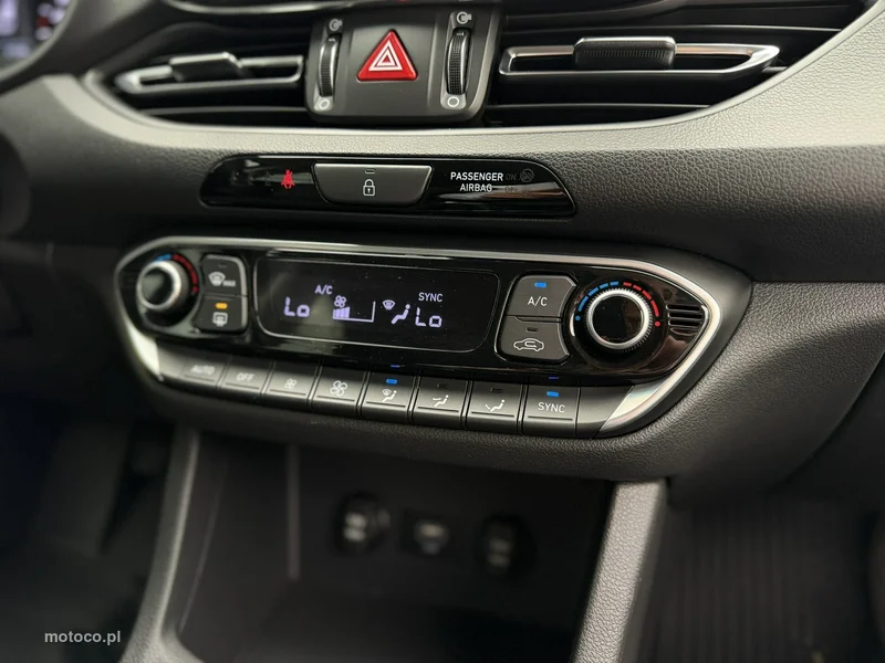 Hyundai i30 24