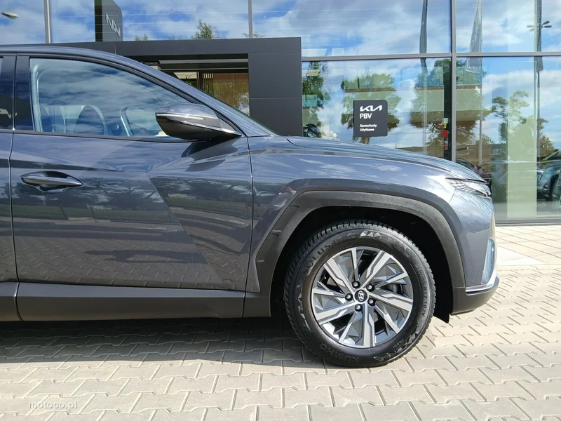 Hyundai TUCSON 12