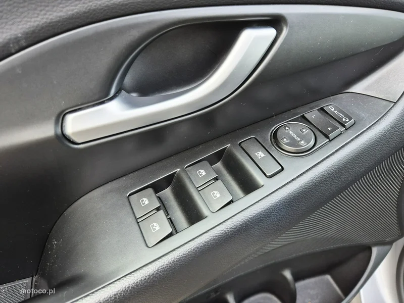 Hyundai i30 19