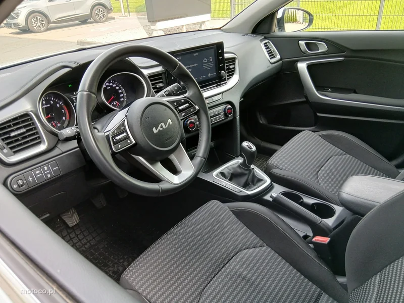 Kia Nowy Ceed 9