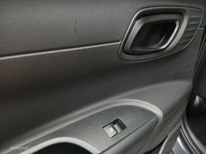 Hyundai i20 16