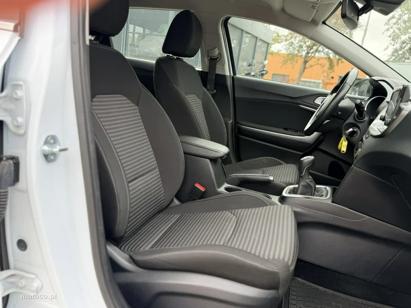 Kia Nowy Ceed 11
