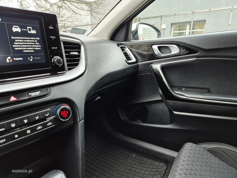 Kia Nowy Ceed 25