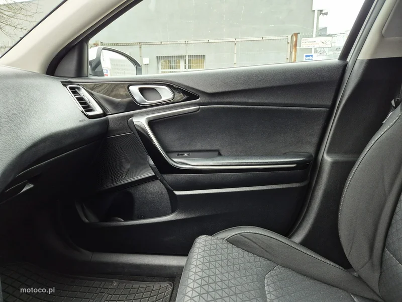 Kia Nowy Ceed 26
