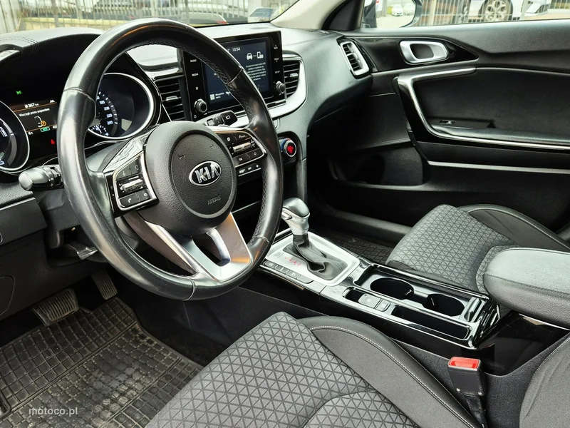 Kia Nowy Ceed 9