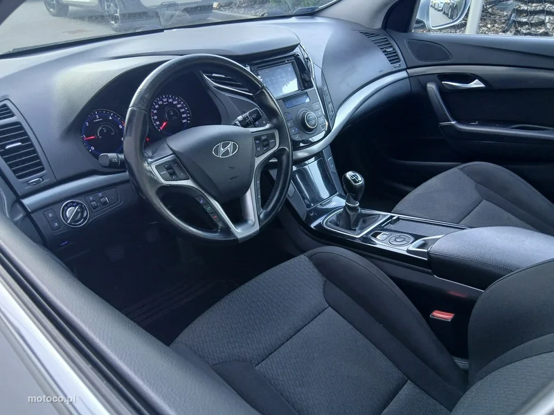 Hyundai i40 9