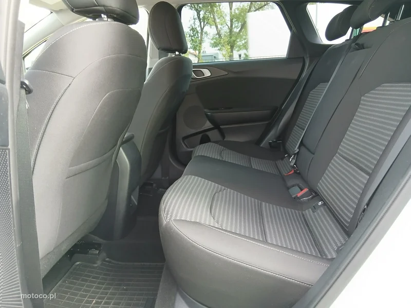 Kia Nowy Ceed 11