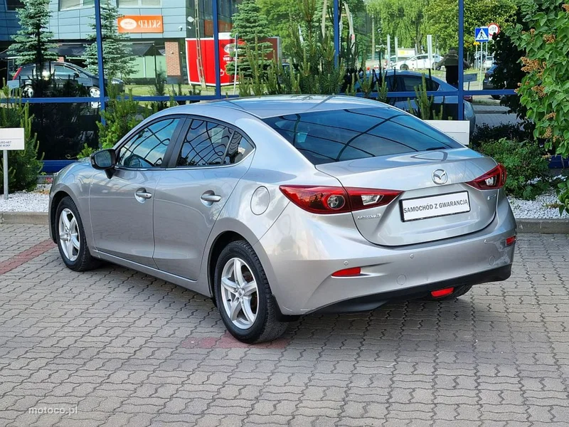 Mazda 3 4