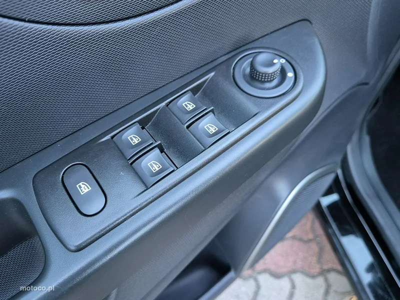 Renault Captur I 10