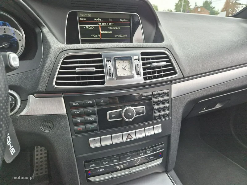 Mercedes-Benz Klasa E W212 E 200 29