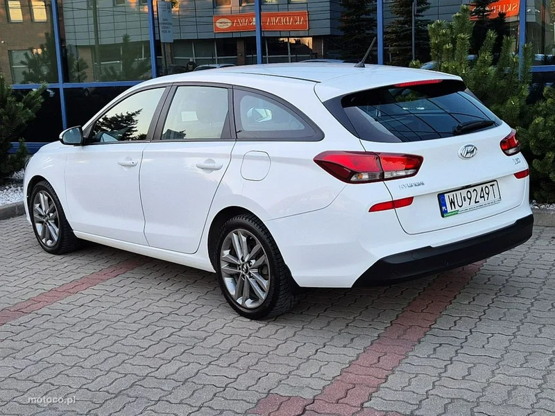 Hyundai i30 4