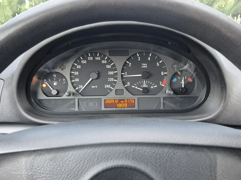 BMW Seria 3 E46 318 7