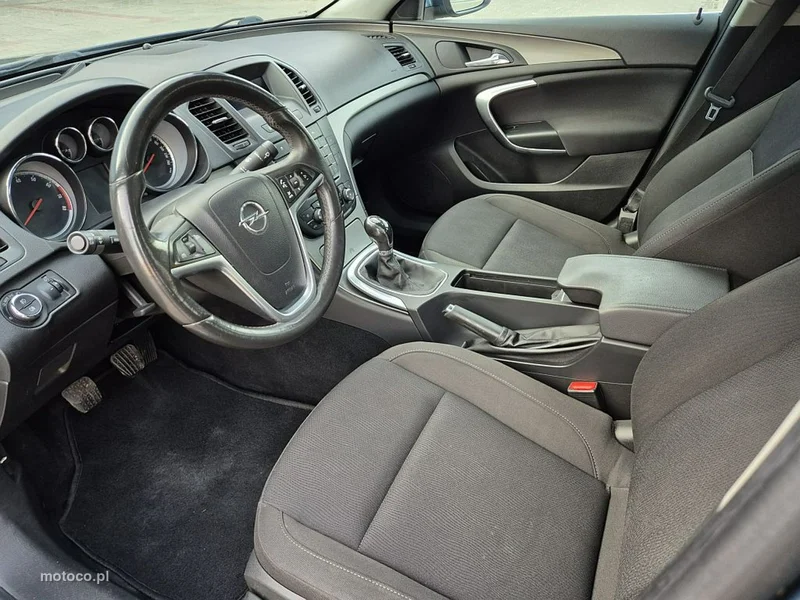 Opel Insignia A 5
