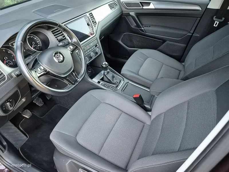 Volkswagen Golf Sportsvan VII 18