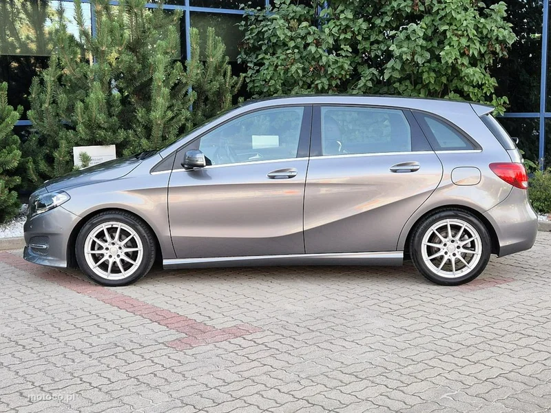 Mercedes-Benz Klasa B W246 B 180 2