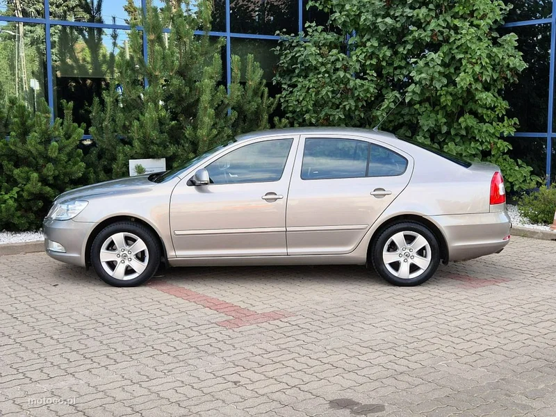 Skoda Octavia II 2