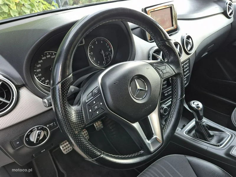 Mercedes-Benz Klasa B W246 B 180 5
