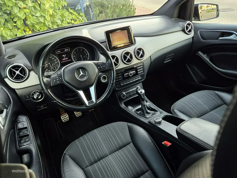 Mercedes-Benz Klasa B W246 B 180 6