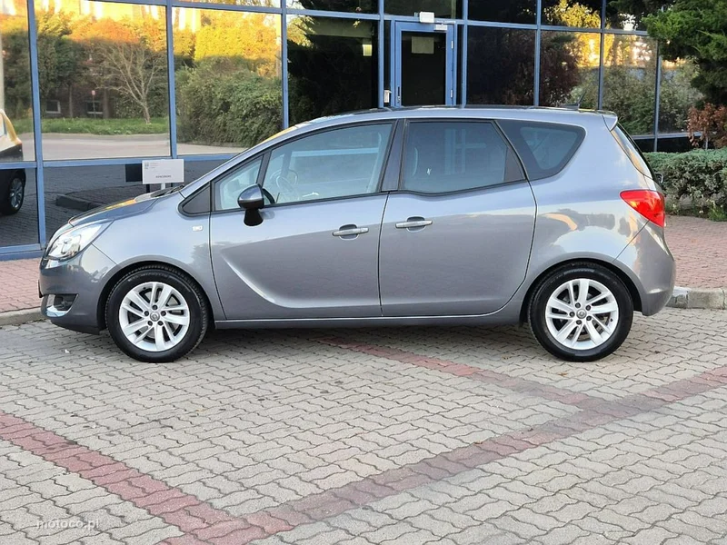 Opel Meriva B 12