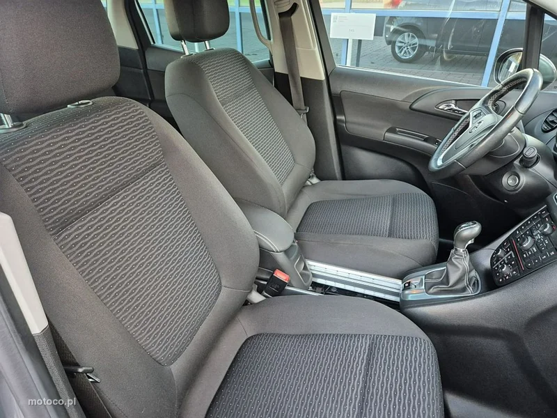 Opel Meriva B 21