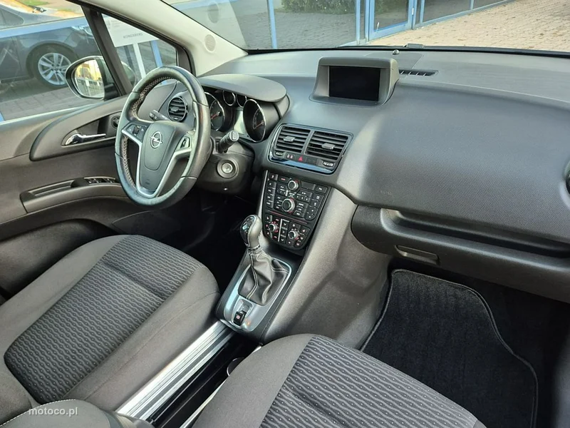 Opel Meriva B 22