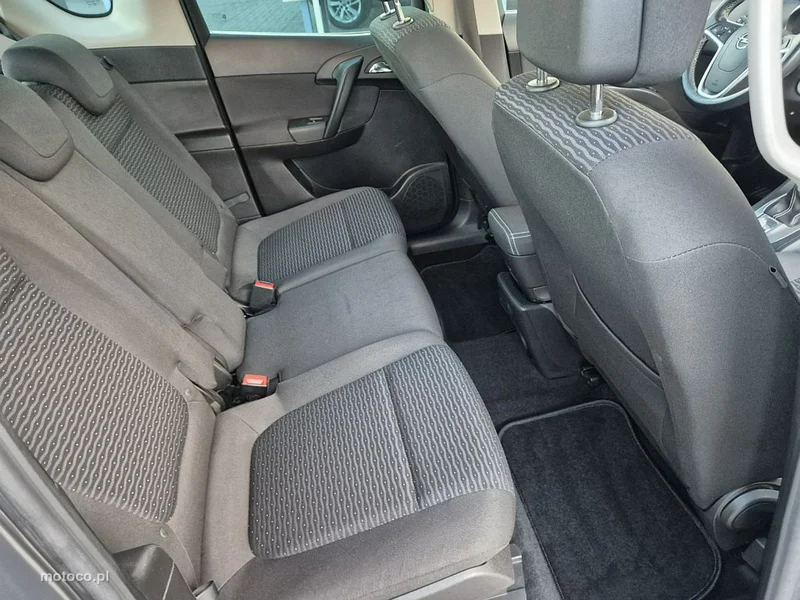 Opel Meriva B 23