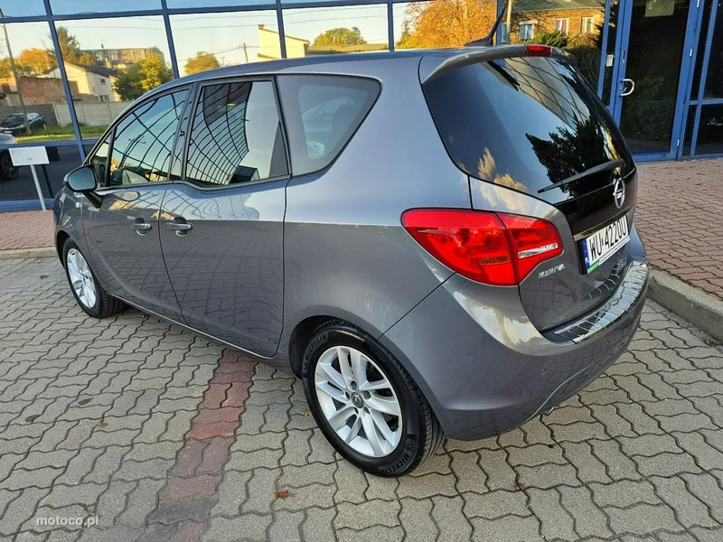 Opel Meriva B 10