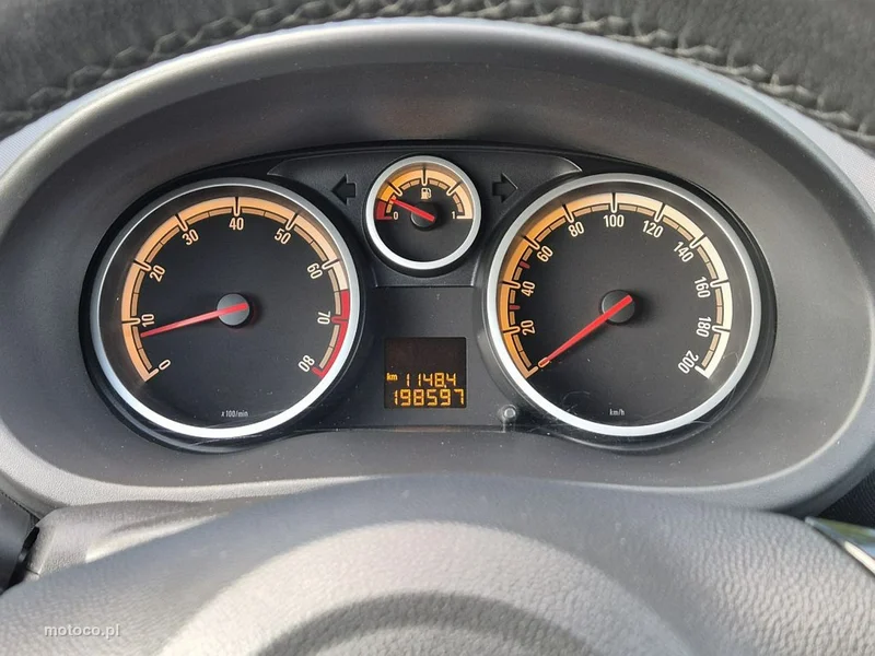 Opel Corsa D 9