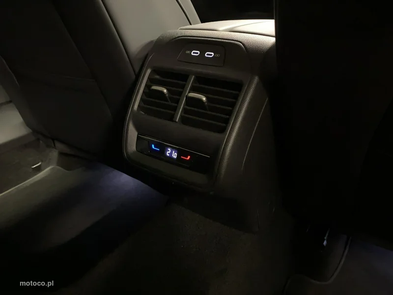 Volkswagen Passat Variant B9 16
