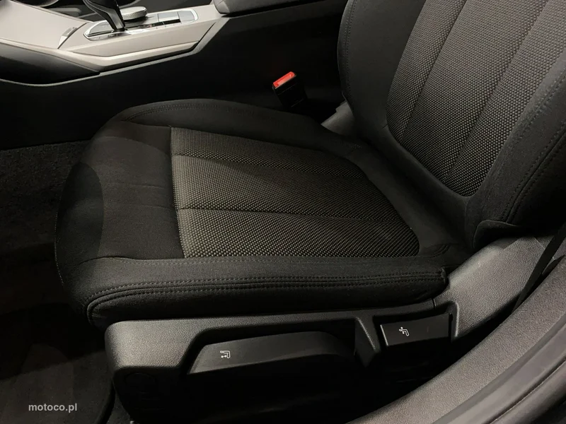 BMW Seria 3 G20 320 13