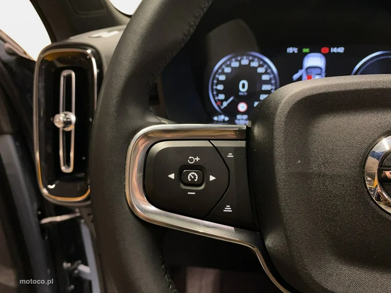 Volvo XC 40 22