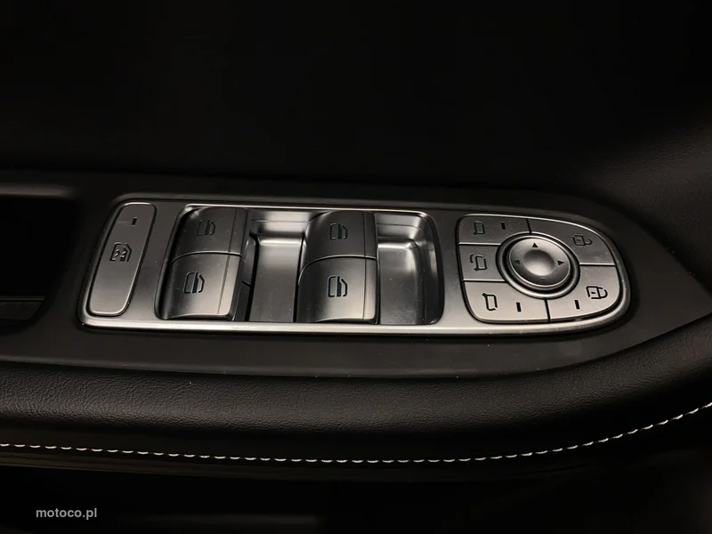 Omoda 5 38