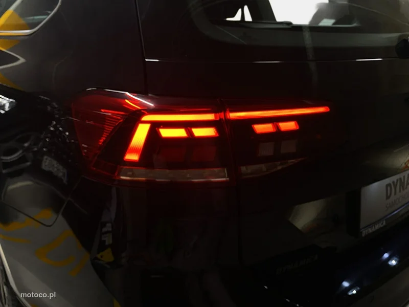 Volkswagen Passat Variant B8 11