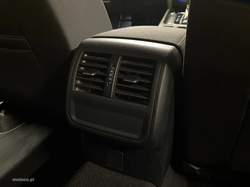 Volkswagen Passat Variant B8 18