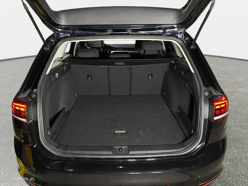 Volkswagen Passat Variant B8 19