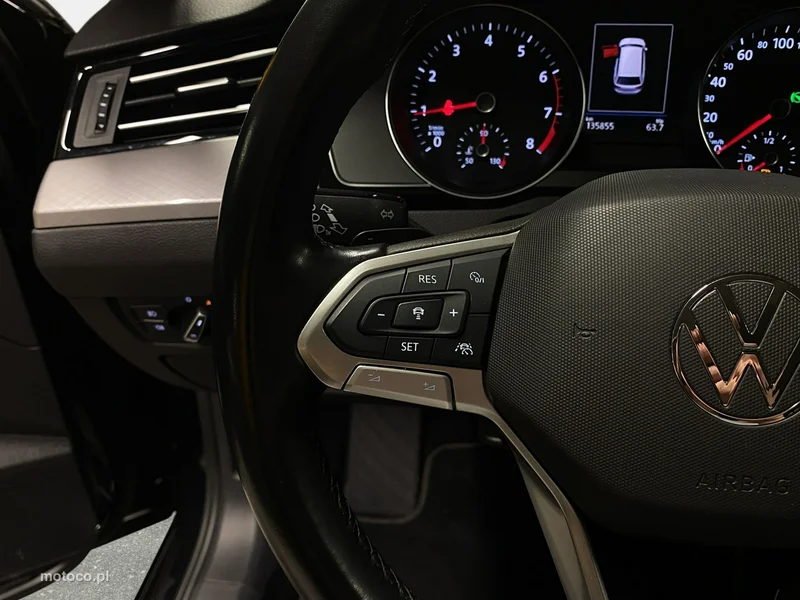 Volkswagen Passat Variant B8 23