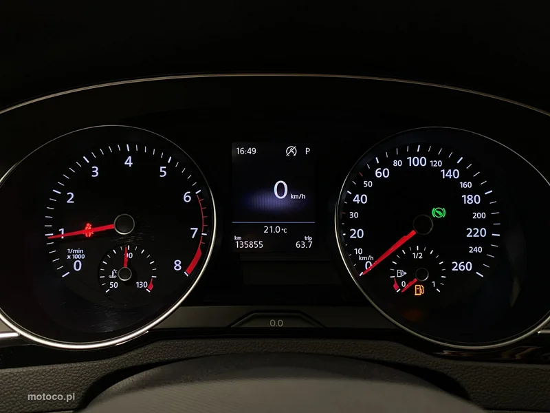 Volkswagen Passat Variant B8 25