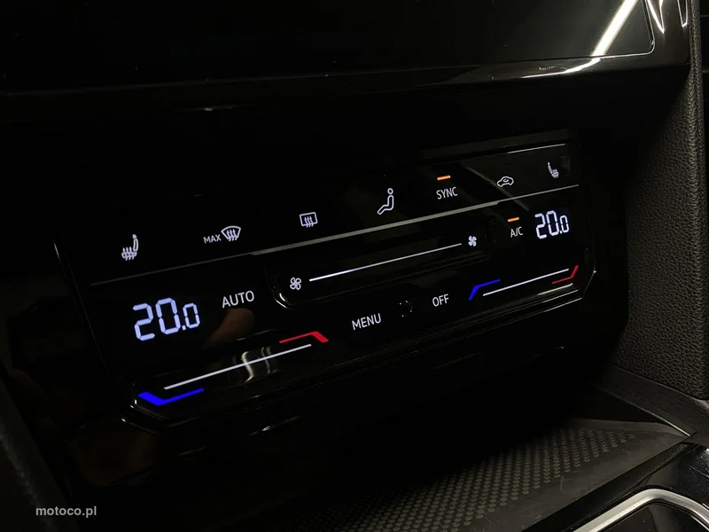 Volkswagen Passat Variant B8 26