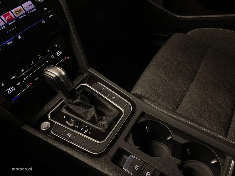 Volkswagen Passat Variant B8 37