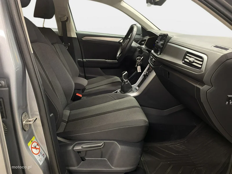 Volkswagen T-Roc A1 12